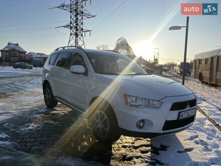 Міцубісі Аутлендер 2010 у Івано-Франківську на Automoto.ua Білий Міцубісі Аутлендер, об'ємом двигуна 2.18 л та пробігом 260 тис. км за 10600 $, фото 1 на Automoto.ua