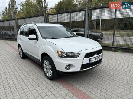 Мицубиси Аутлендер 2010 в Запорожье на Automoto.ua Белый Мицубиси Аутлендер, объемом двигателя 2.4 л и пробегом 212 тыс. км за 8999 $, фото 1 на Automoto.ua