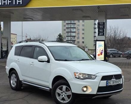 Білий Міцубісі Аутлендер, об'ємом двигуна 2.27 л та пробігом 243 тис. км за 9800 $, фото 1 на Automoto.ua