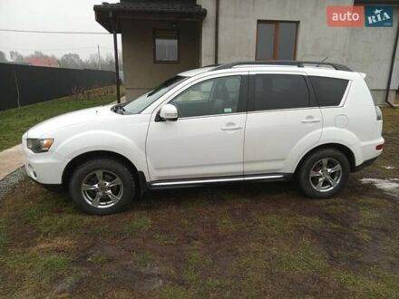 Міцубісі Аутлендер 2011 у Червонограде на Automoto.ua Білий Міцубісі Аутлендер, об'ємом двигуна 2.2 л та пробігом 229 тис. км за 11300 $, фото 1 на Automoto.ua