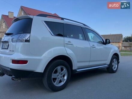 Білий Міцубісі Аутлендер, об'ємом двигуна 2.27 л та пробігом 293 тис. км за 10000 $, фото 1 на Automoto.ua