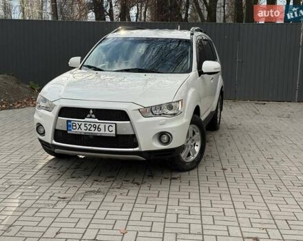 Белый Мицубиси Аутлендер, объемом двигателя 2.35 л и пробегом 192 тыс. км за 9300 $, фото 1 на Automoto.ua