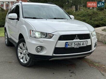 Мицубиси Аутлендер 2011 в Кривом Роге на Automoto.ua Белый Мицубиси Аутлендер, объемом двигателя 2.18 л и пробегом 188 тыс. км за 12550 $, фото 1 на Automoto.ua