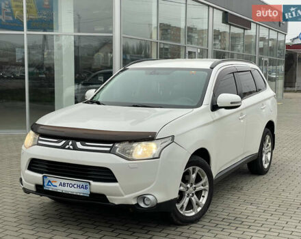 Білий Міцубісі Аутлендер, об'ємом двигуна 2 л та пробігом 194 тис. км за 9200 $, фото 1 на Automoto.ua
