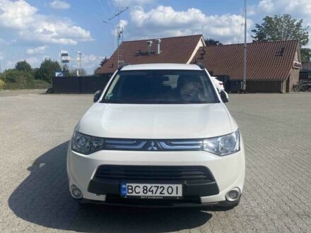 Мицубиси Аутлендер 2012 в Городке на Automoto.ua Белый Мицубиси Аутлендер, объемом двигателя 2.3 л и пробегом 210 тыс. км за 12700 $, фото 1 на Automoto.ua
