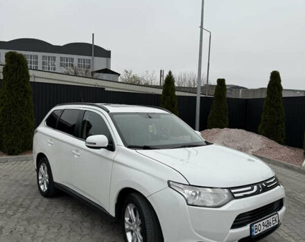 Белый Мицубиси Аутлендер, объемом двигателя 2.2 л и пробегом 262 тыс. км за 12800 $, фото 1 на Automoto.ua