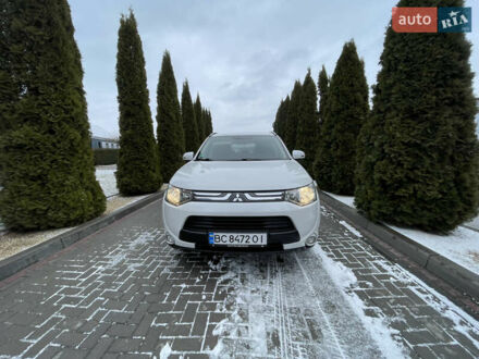 Мицубиси Аутлендер 2012 в Городке на Automoto.ua Белый Мицубиси Аутлендер, объемом двигателя 2.2 л и пробегом 210 тыс. км за 14100 $, фото 1 на Automoto.ua