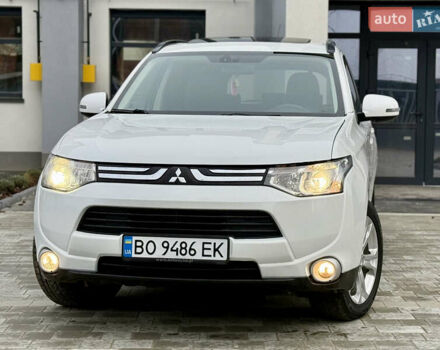 Белый Мицубиси Аутлендер, объемом двигателя 2.27 л и пробегом 264 тыс. км за 13500 $, фото 1 на Automoto.ua