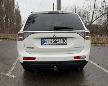Білий Міцубісі Аутлендер, об'ємом двигуна 2.3 л та пробігом 255 тис. км за 13000 $, фото 1 на Automoto.ua