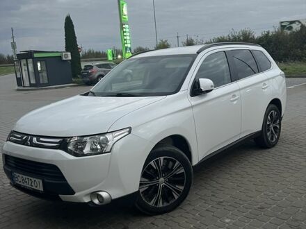 Білий Міцубісі Аутлендер, об'ємом двигуна 2.3 л та пробігом 215 тис. км за 12800 $, фото 1 на Automoto.ua