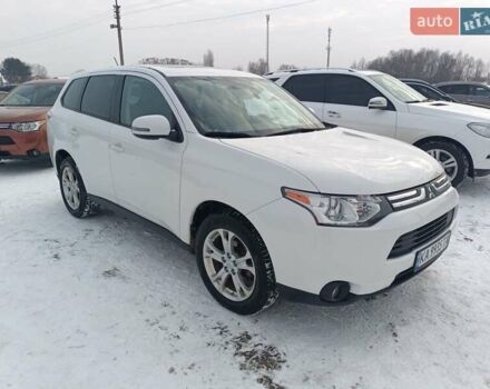 Белый Мицубиси Аутлендер, объемом двигателя 2.36 л и пробегом 110 тыс. км за 13900 $, фото 1 на Automoto.ua