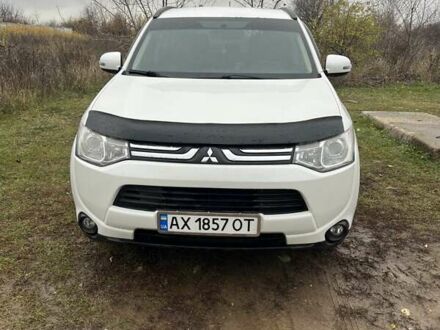 Міцубісі Аутлендер 2013 у Харкові на Automoto.ua Білий Міцубісі Аутлендер, об'ємом двигуна 2.4 л та пробігом 209 тис. км за 13000 $, фото 1 на Automoto.ua