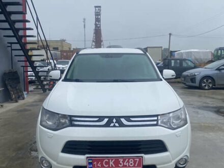 Білий Міцубісі Аутлендер, об'ємом двигуна 2.2 л та пробігом 255 тис. км за 11600 $, фото 1 на Automoto.ua