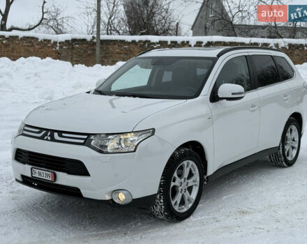 Белый Мицубиси Аутлендер, объемом двигателя 2.2 л и пробегом 217 тыс. км за 14800 $, фото 1 на Automoto.ua