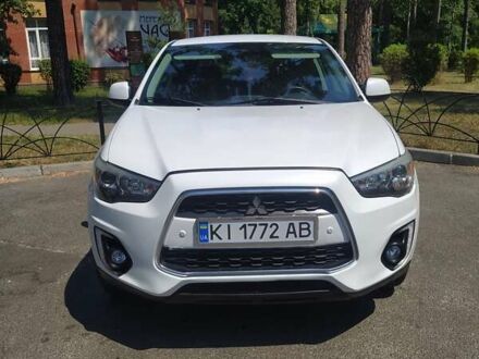 Мицубиси Аутлендер 2014 в Киеве на Automoto.ua Белый Мицубиси Аутлендер, объемом двигателя 0 л и пробегом 177 тыс. км за 11300 $, фото 1 на Automoto.ua