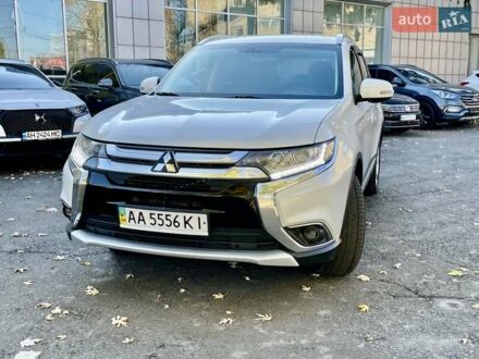 Мицубиси Аутлендер 2015 в Киеве на Automoto.ua Белый Мицубиси Аутлендер, объемом двигателя 2 л и пробегом 146 тыс. км за 14500 $, фото 1 на Automoto.ua