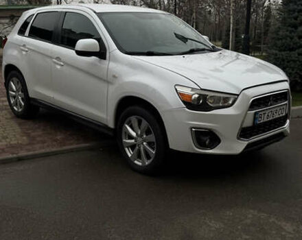 Белый Мицубиси Аутлендер, объемом двигателя 2 л и пробегом 161 тыс. км за 9200 $, фото 1 на Automoto.ua