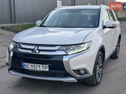 Белый Мицубиси Аутлендер, объемом двигателя 2.3 л и пробегом 130 тыс. км за 14999 $, фото 1 на Automoto.ua