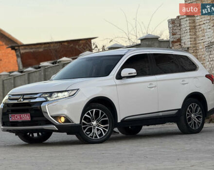 Білий Міцубісі Аутлендер, об'ємом двигуна 2.23 л та пробігом 215 тис. км за 17550 $, фото 1 на Automoto.ua