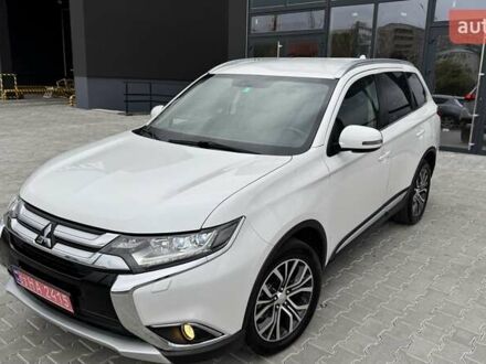 Белый Мицубиси Аутлендер, объемом двигателя 2.2 л и пробегом 199 тыс. км за 17999 $, фото 1 на Automoto.ua