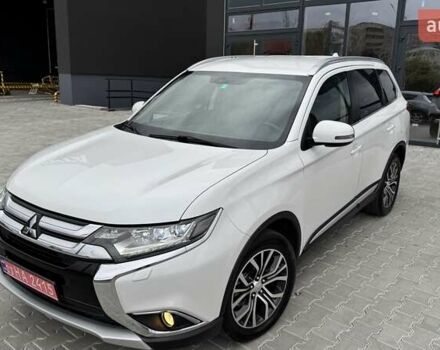 Белый Мицубиси Аутлендер, объемом двигателя 2.2 л и пробегом 199 тыс. км за 17999 $, фото 1 на Automoto.ua