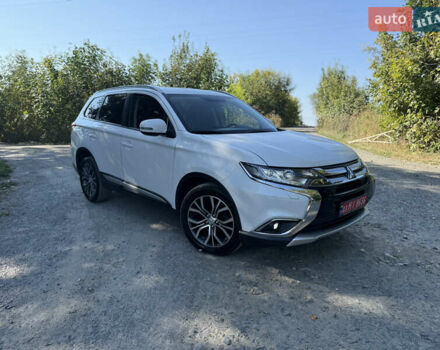 Білий Міцубісі Аутлендер, об'ємом двигуна 2.2 л та пробігом 240 тис. км за 18999 $, фото 1 на Automoto.ua