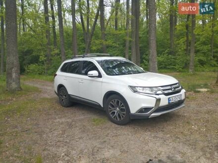 Міцубісі Аутлендер 2017 у Києві на Automoto.ua Білий Міцубісі Аутлендер, об'ємом двигуна 2.4 л та пробігом 155 тис. км за 13500 $, фото 1 на Automoto.ua