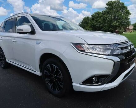 Білий Міцубісі Аутлендер, об'ємом двигуна 2 л та пробігом 50 тис. км за 11699 $, фото 1 на Automoto.ua