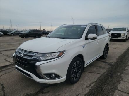 Міцубісі Аутлендер 2018 у Львові на Automoto.ua Білий Міцубісі Аутлендер, об'ємом двигуна 2 л та пробігом 222 тис. км за 15900 $, фото 1 на Automoto.ua