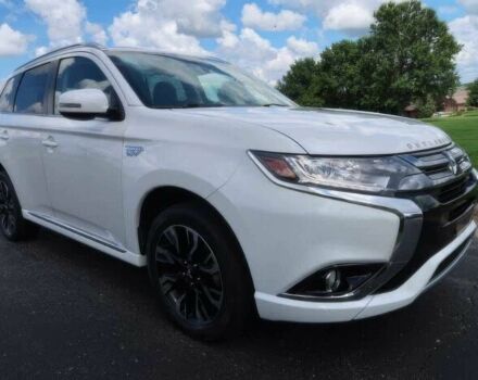 Білий Міцубісі Аутлендер, об'ємом двигуна 2 л та пробігом 44 тис. км за 12500 $, фото 1 на Automoto.ua