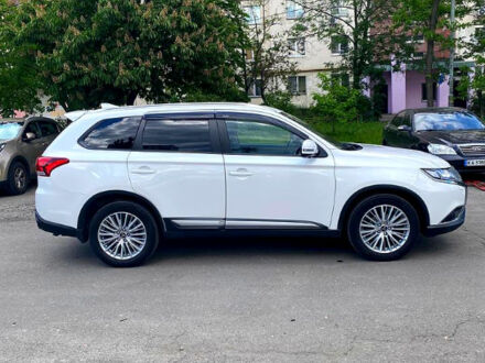 Мицубиси Аутлендер 2018 в Киеве на Automoto.ua Белый Мицубиси Аутлендер, объемом двигателя 2.4 л и пробегом 191 тыс. км за 21000 $, фото 1 на Automoto.ua