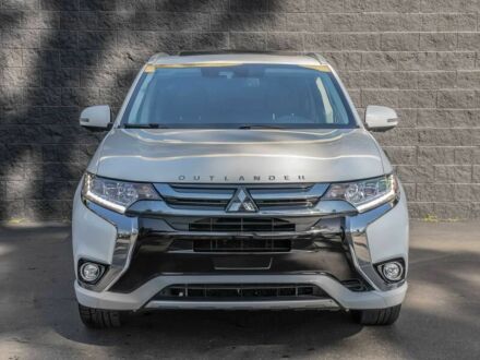 Міцубісі Аутлендер 2018 у Кривому Розі на Automoto.ua Білий Міцубісі Аутлендер, об'ємом двигуна 2 л та пробігом 47 тис. км за 14999 $, фото 1 на Automoto.ua