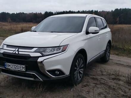 Мицубиси Аутлендер 2018 в Шостке на Automoto.ua Белый Мицубиси Аутлендер, объемом двигателя 2.36 л и пробегом 122 тыс. км за 17400 $, фото 1 на Automoto.ua