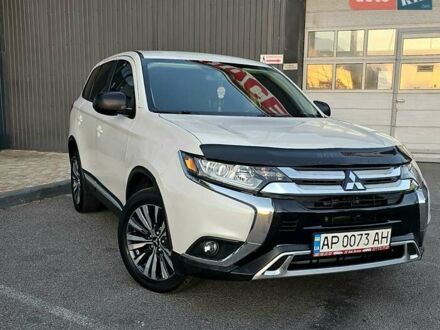 Мицубиси Аутлендер 2019 в Полтаве на Automoto.ua Белый Мицубиси Аутлендер, объемом двигателя 2.4 л и пробегом 98 тыс. км за 19600 $, фото 1 на Automoto.ua
