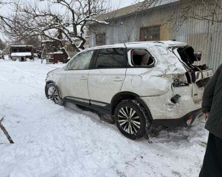 Білий Міцубісі Аутлендер, об'ємом двигуна 2.4 л та пробігом 89 тис. км за 6500 $, фото 1 на Automoto.ua