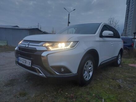Білий Міцубісі Аутлендер, об'ємом двигуна 2 л та пробігом 78 тис. км за 19800 $, фото 1 на Automoto.ua