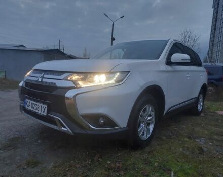 Белый Мицубиси Аутлендер, объемом двигателя 2.15 л и пробегом 78 тыс. км за 19800 $, фото 1 на Automoto.ua