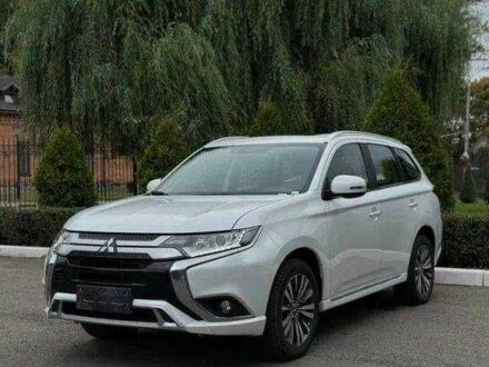 Білий Міцубісі Аутлендер, об'ємом двигуна 0 л та пробігом 21 тис. км за 22000 $, фото 1 на Automoto.ua