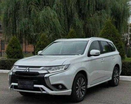 Міцубісі Аутлендер 2022 у Одесі на Automoto.ua Білий Міцубісі Аутлендер, об'ємом двигуна 0 л та пробігом 21 тис. км за 22000 $, фото 1 на Automoto.ua