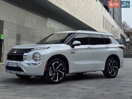 Мицубиси Аутлендер 2023 в Харькове на Automoto.ua Белый Мицубиси Аутлендер, объемом двигателя 2.4 л и пробегом 67 тыс. км за 39500 $, фото 1 на Automoto.ua