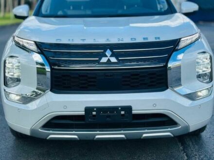 Мицубиси Аутлендер 2023 в Каменце-Подольском на Automoto.ua Белый Мицубиси Аутлендер, объемом двигателя 2.5 л и пробегом 46 тыс. км за 13250 $, фото 1 на Automoto.ua
