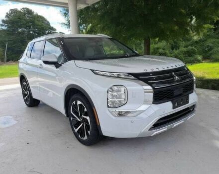 Белый Мицубиси Аутлендер, объемом двигателя 2.5 л и пробегом 12 тыс. км за 12000 $, фото 1 на Automoto.ua