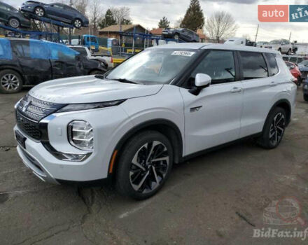 Белый Мицубиси Аутлендер, объемом двигателя 2.5 л и пробегом 86 тыс. км за 29500 $, фото 1 на Automoto.ua