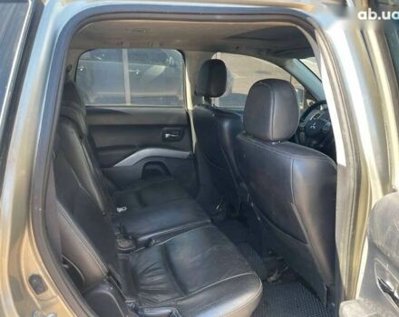 Мицубиси Аутлендер 2007 в Киеве на Automoto.ua Бежевый Мицубиси Аутлендер, объемом двигателя 3 л и пробегом 358 тыс. км за 9900 $, фото 14 на Automoto.ua