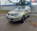 Бежевий Міцубісі Аутлендер, об'ємом двигуна 3 л та пробігом 245 тис. км за 8600 $, фото 1 на Automoto.ua