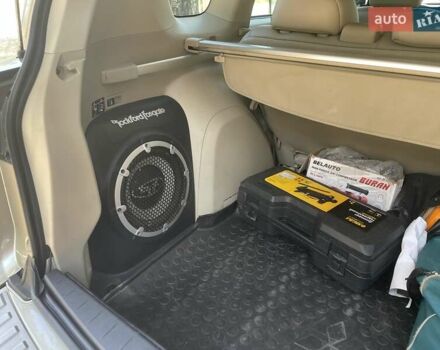 Бежевый Мицубиси Аутлендер, объемом двигателя 3 л и пробегом 176 тыс. км за 11000 $, фото 9 на Automoto.ua