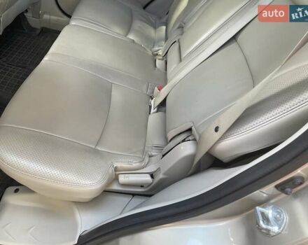 Бежевый Мицубиси Аутлендер, объемом двигателя 3 л и пробегом 176 тыс. км за 11000 $, фото 6 на Automoto.ua