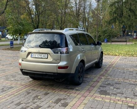 Бежевый Мицубиси Аутлендер, объемом двигателя 3 л и пробегом 330 тыс. км за 7800 $, фото 8 на Automoto.ua