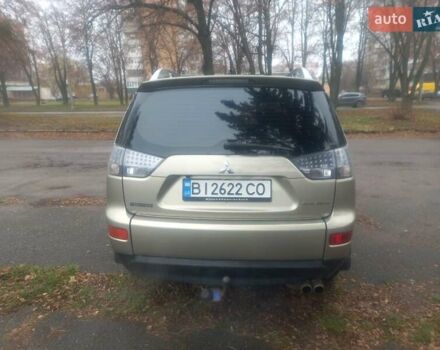 Бежевий Міцубісі Аутлендер, об'ємом двигуна 3 л та пробігом 245 тис. км за 8600 $, фото 5 на Automoto.ua