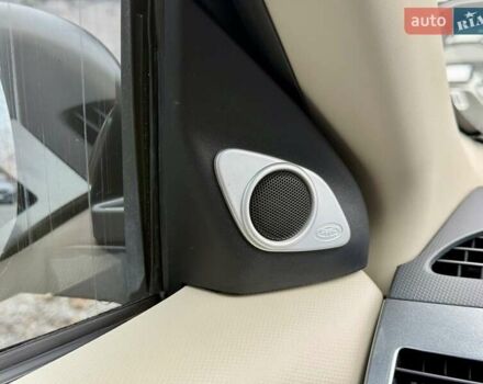 Бежевый Мицубиси Аутлендер, объемом двигателя 3 л и пробегом 210 тыс. км за 9000 $, фото 24 на Automoto.ua